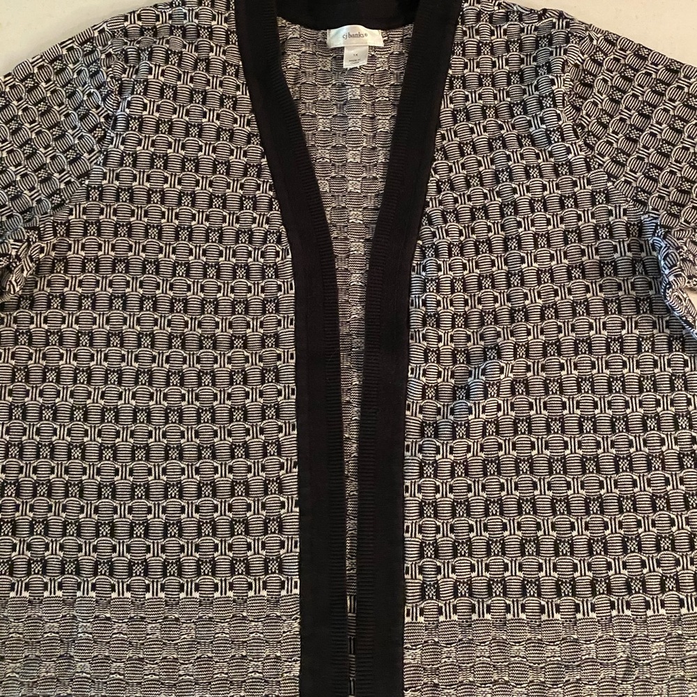 Christopher Banks 1x Black & White Cardigan